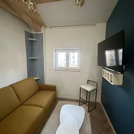 Moon - 45 Apartamento