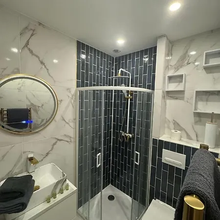 Moon - 45 Νίκαια